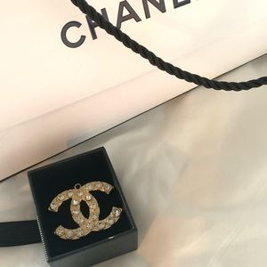 Chanel Logo Jewl